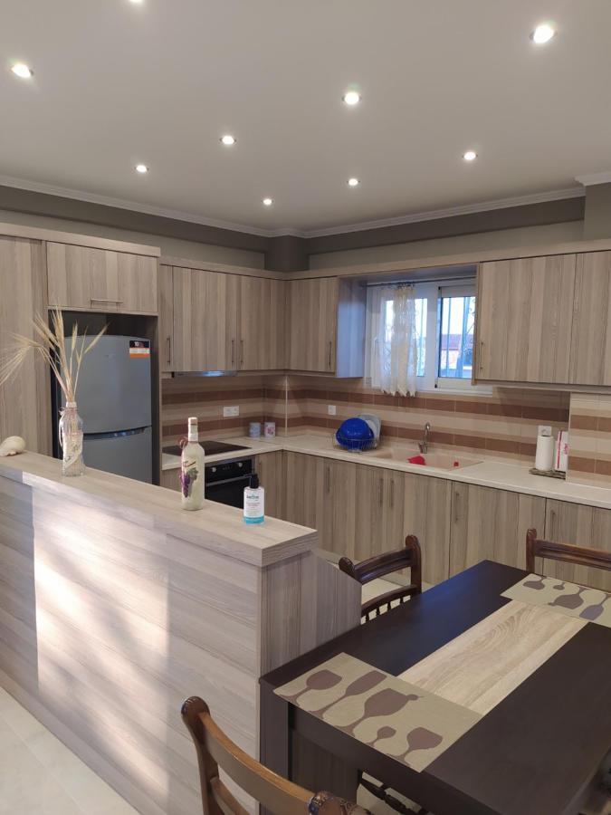 Just Constructed! Villa Gastuni Eksteriør bilde