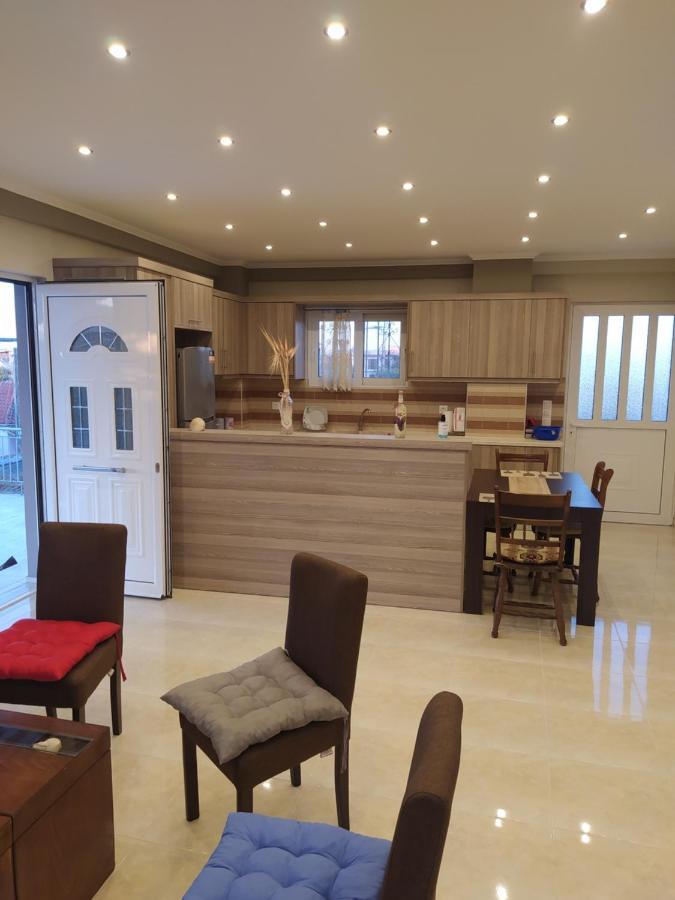 Just Constructed! Villa Gastuni Eksteriør bilde